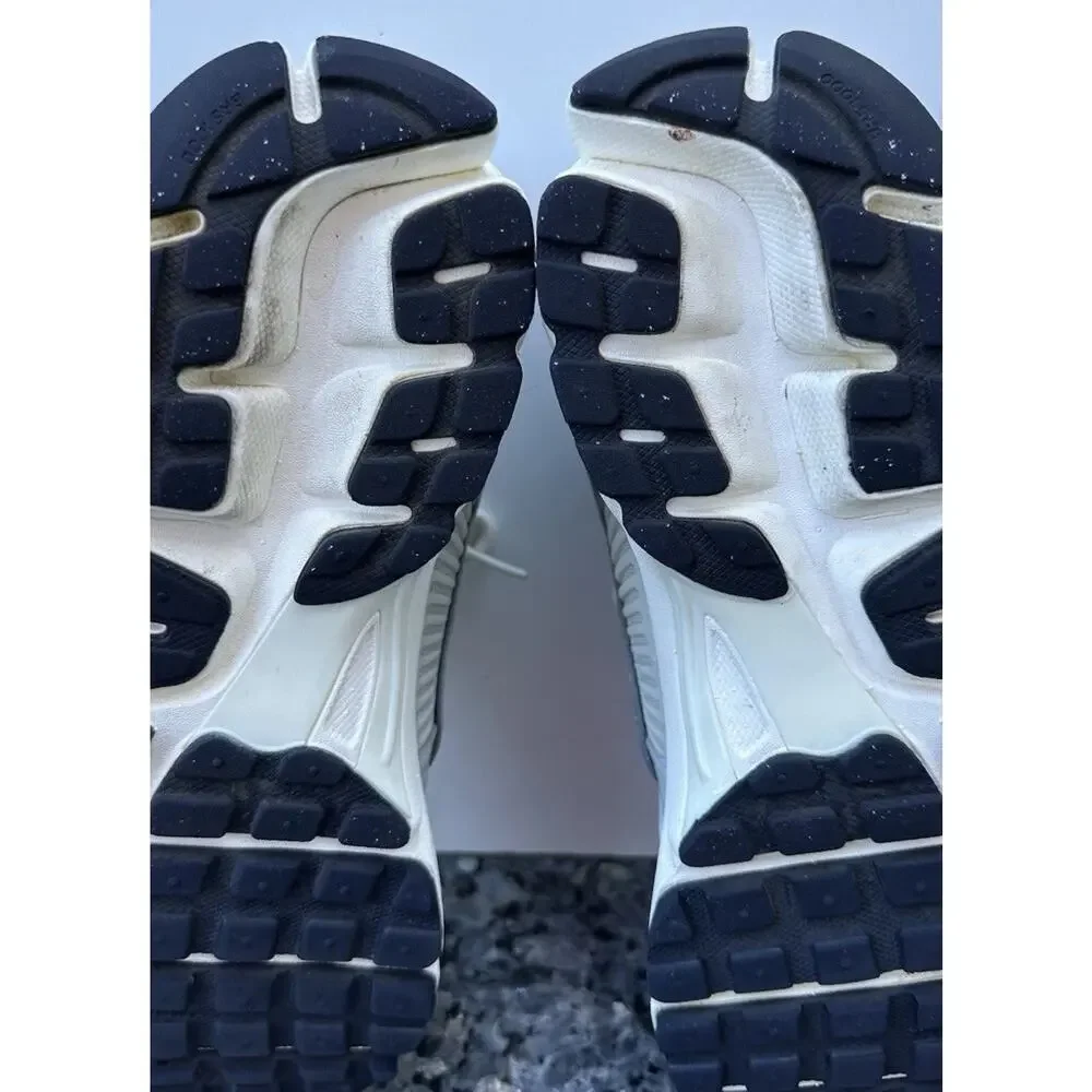 Used Nike Zoom Vomero 5 Women's Size 8 Photon Dust/Chrome-Gridiron FD0884-025
